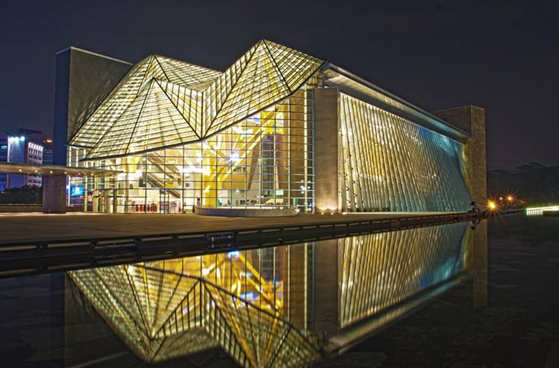 建筑外觀亮化：把城市點(diǎn)亮，讓建筑更生動