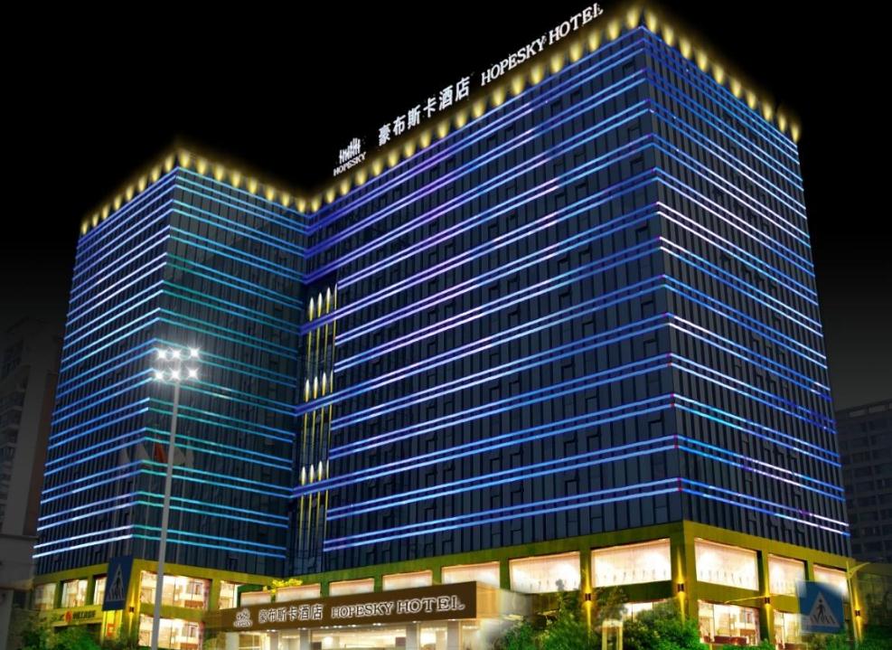 LED樓體亮化設(shè)計(jì)：點(diǎn)亮城市夜景的新方式