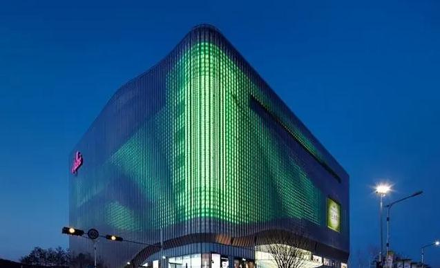 幕墻和外墻亮化技術在建筑設計中的應用與發(fā)展趨勢