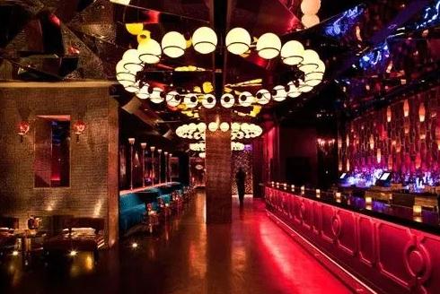 夜總會亮化工程：亮出城市夜色，點亮消費熱情